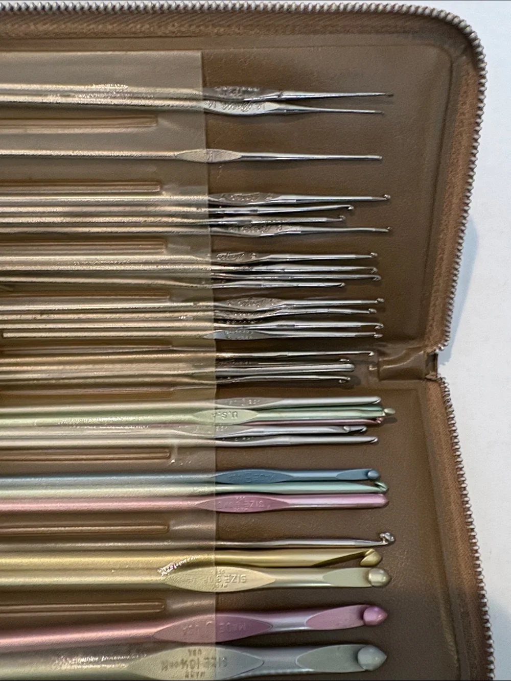 Crochet Hook Set with Zipper Case - Metallic Multi-Color